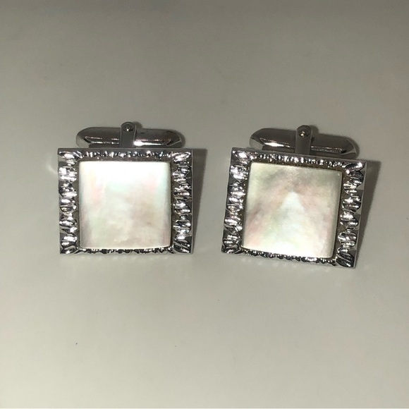 Vtg MOP Mother of Pearl Inlay Square Textured Silver Tone Cufflinks .9” x .8” - Picture 2 of 6